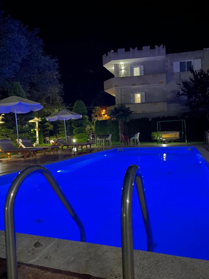 Vila Florika Hotel Borsh Buitenkant foto