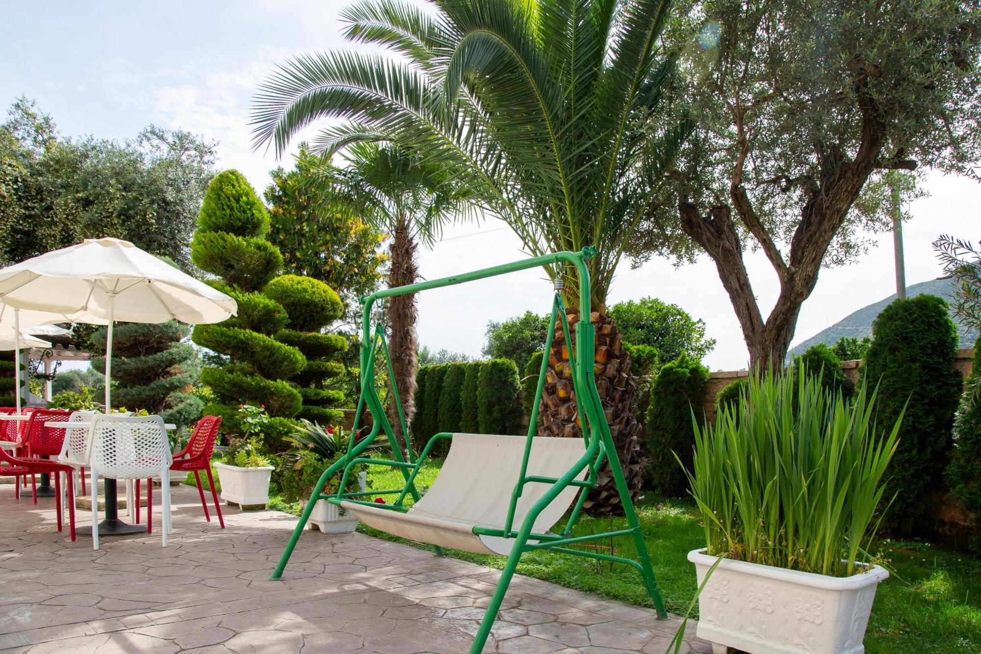 Vila Florika Hotel Borsh Buitenkant foto