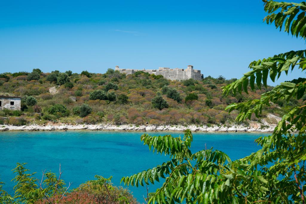 Vila Florika Hotel Borsh Buitenkant foto