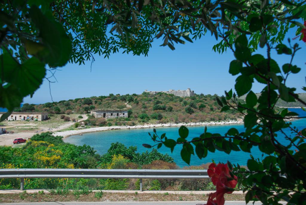Vila Florika Hotel Borsh Buitenkant foto