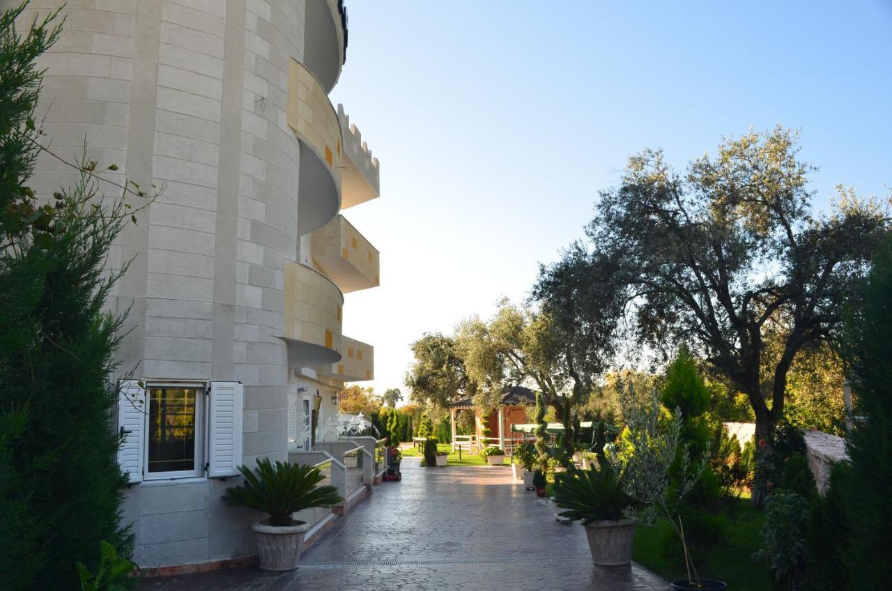 Vila Florika Hotel Borsh Buitenkant foto