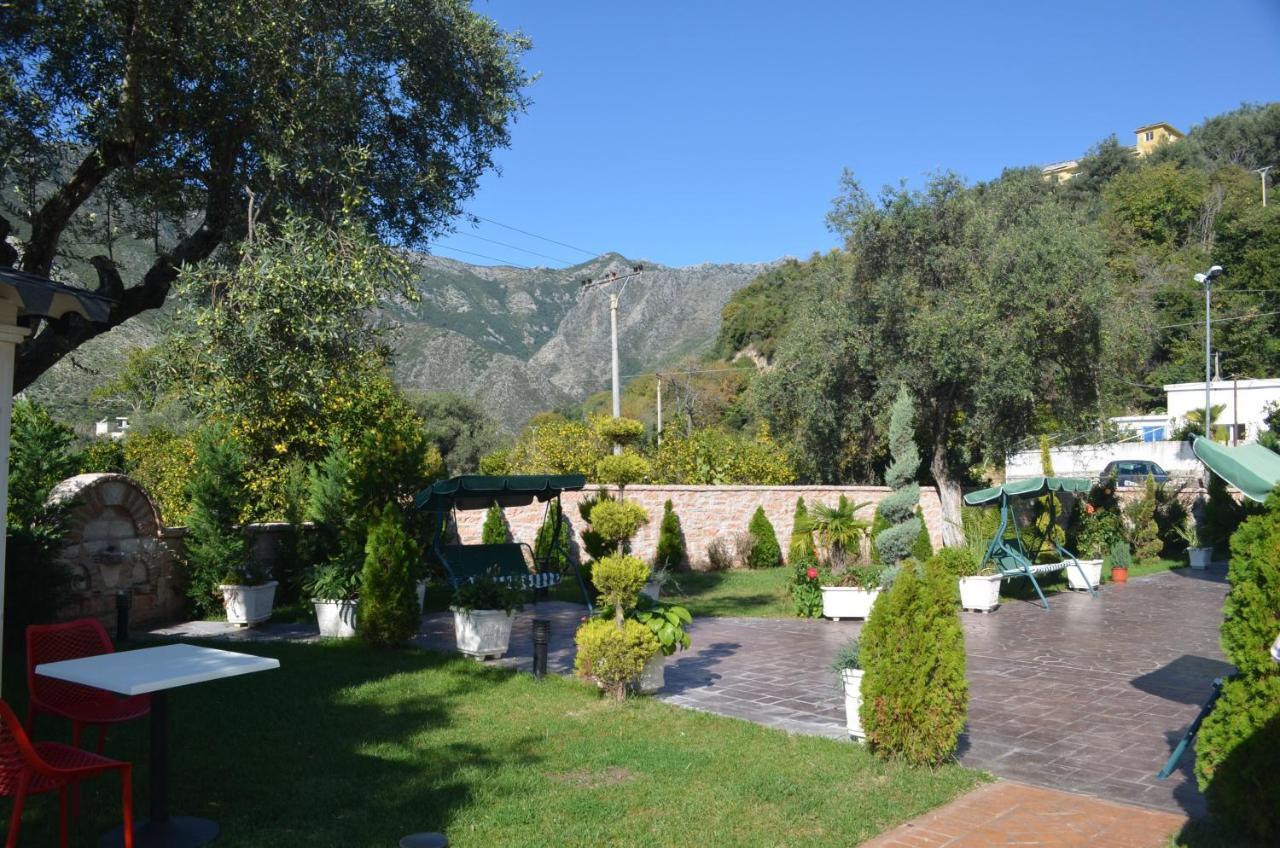 Vila Florika Hotel Borsh Buitenkant foto