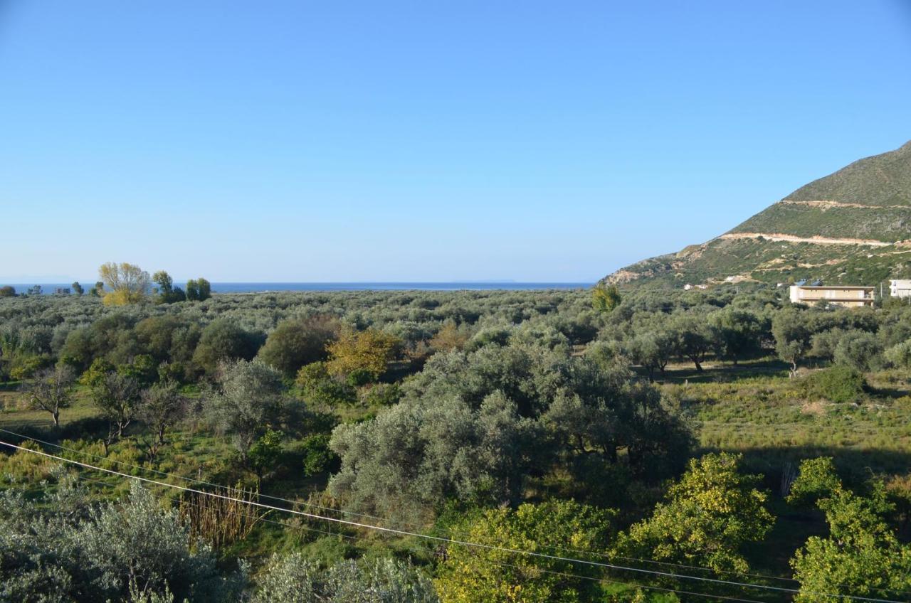 Vila Florika Hotel Borsh Buitenkant foto