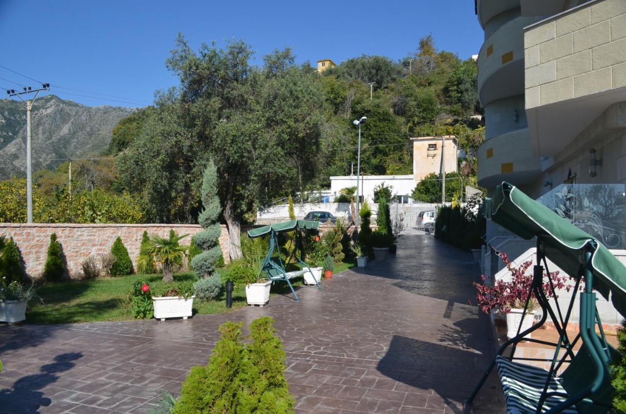 Vila Florika Hotel Borsh Buitenkant foto